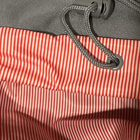 Herschel Retreat Backpack Grey With Brown 19.5L Holds A 15in Laptop NWT $119 - Picture 5 of 9